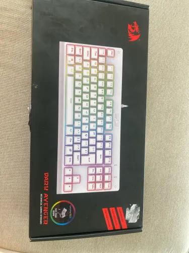 teclado gamer faltando acessórios