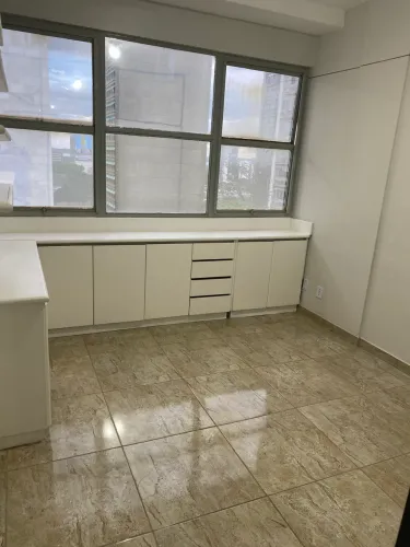 Aluguel -Sala comercial reformada SCS 