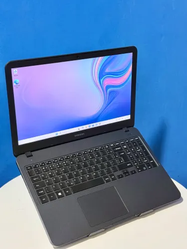 Notebook Samsung 350X - i3 7ªGth 4Gb SSD 256Gb | Aceito cartão