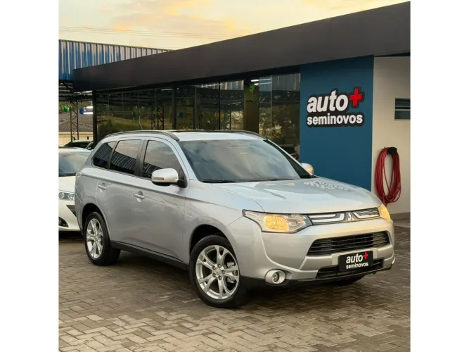 Mitsubishi Outlander 2.0 16V 160cv Aut. 2015