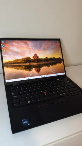 Notebook Lenovo X1 Carbon Gen 10 - i7 512GB