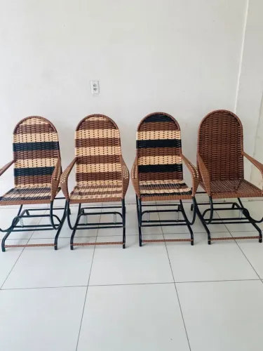 CADEIRAS DE BALANÇO