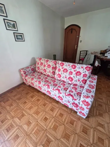 Sofá 4 Lugares Confortável - Estampa Floral Exclusiva (Ótimo Estado)