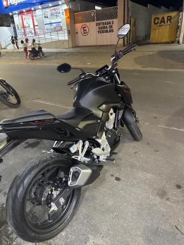 CB 300F