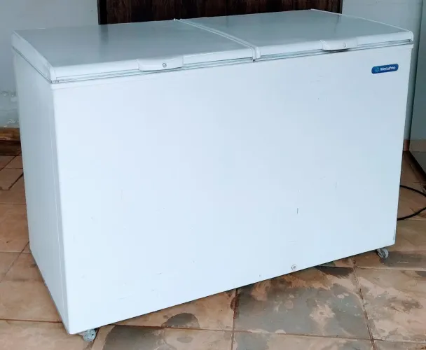 Freezer MetalFrio 110vlts
