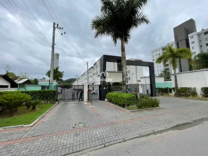 Apartamento mobiliado no Jaraguá 99 - R$260.000,00