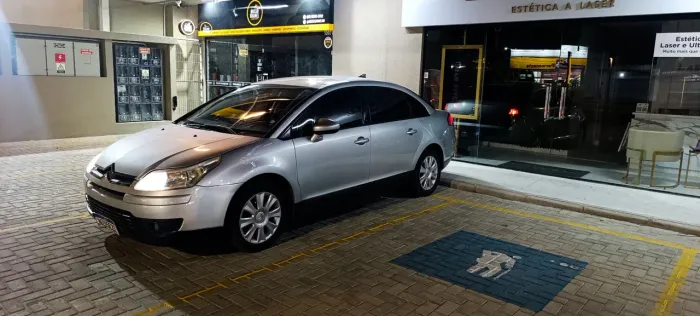 Citroen C4 Pallas GLX 2.0/2.0 Flex 16V Mec. 2012
