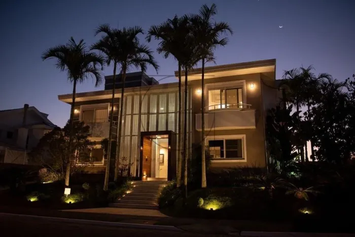 Casa dos robaletes 494 com 4 dormitórios e com 4 suítes e 4 banheiros e 6 vagas