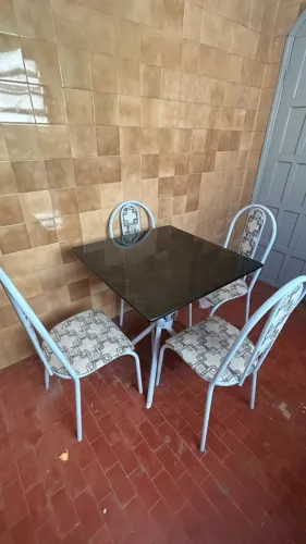 Conjunto de Mesa de jantar quadrada com cadeiras