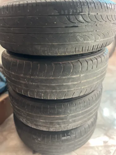 Rodas aro 13 furacão 4x100 com pneus bons barato $1800 a base de troca