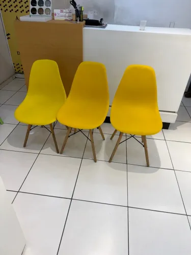 Cadeiras de escritorio. 9. Cadeiras
