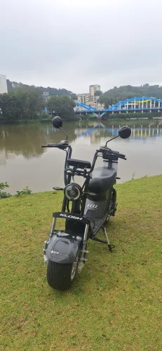SCOOTER ELÉTRICA KLOSH PNEU LARGO 1000W