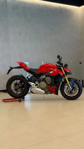 Ducati streetfighter v4 s