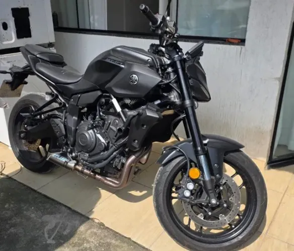 Escapamento Esportivo MT 07 - Moto Disponível para venda