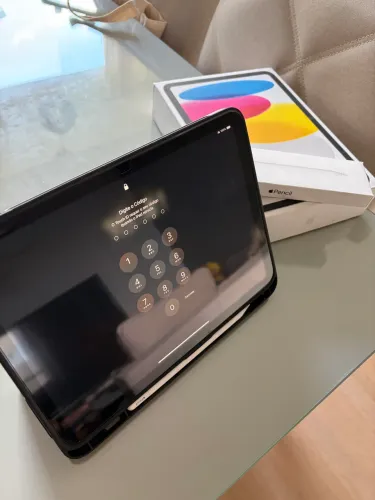 iPad 10ª Geração 64GB + Apple Pencil USB-C + Case | Garantia Apple até 08/2026 | NF