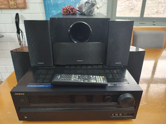 Home Theater Onkyo HT-3500 5.1 canais super conservado pouco uso