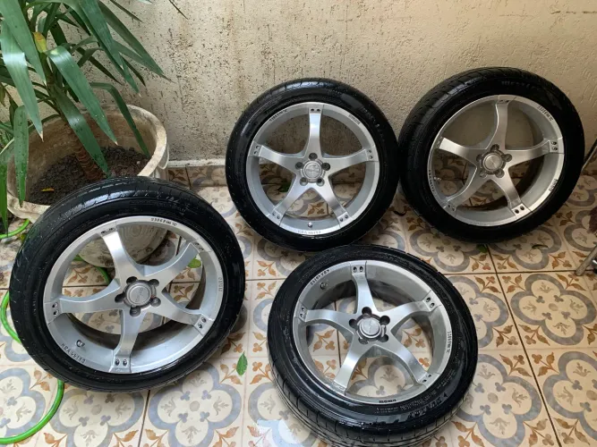 Rodas 17 5x100 MoMo - Pneus meia vida