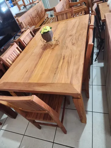 Jogo de mesa em madeira de Demolição 