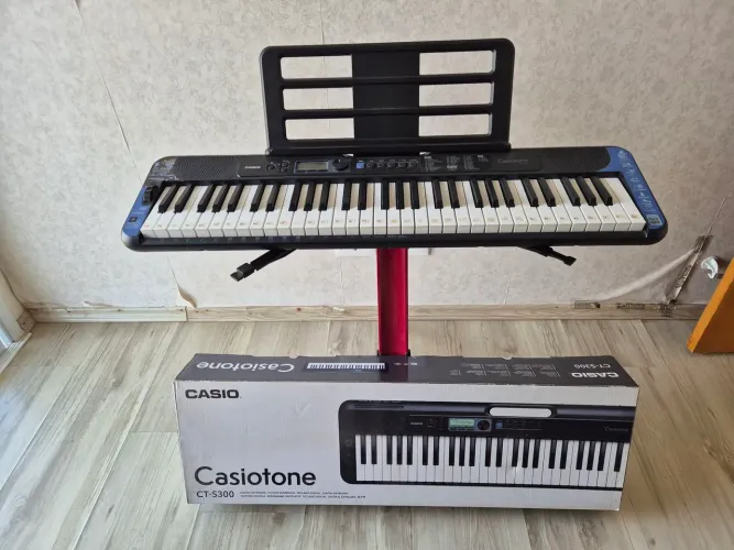 Teclado Casio ct-s300 na caixa com suporte stay