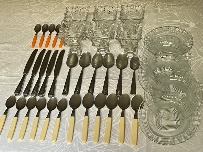 39 Utensílios de Cozinha - Taças, Pratos e Talheres