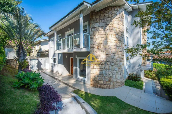 Casa com 4 quartos à venda, 257 m² por R$ 1.790.000 - Granja Viana - Parque das Artes - Em