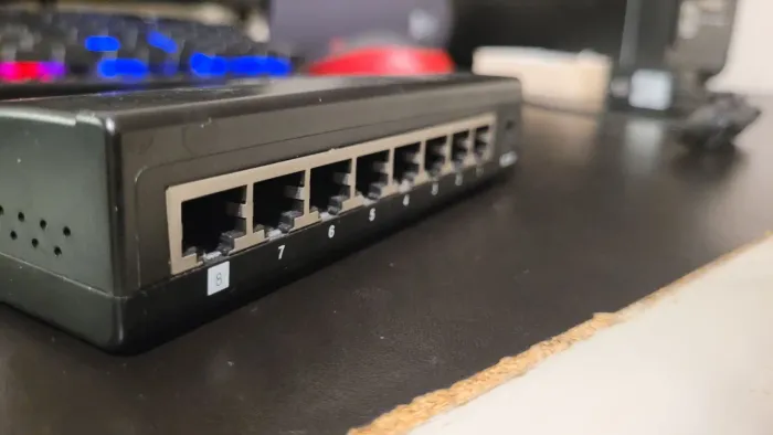 Switch de rede 8 portas/100mbps funcionando perfeitamente!Inclui fonte.8 portas100mbps