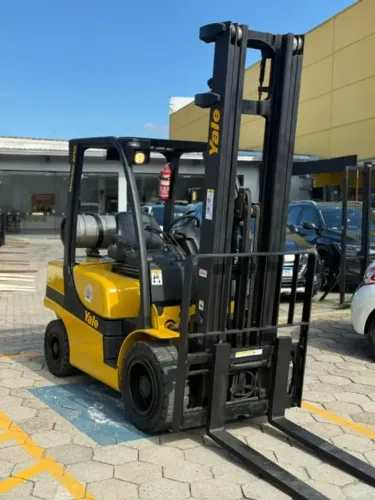 Empinhadeira Yale 60VX