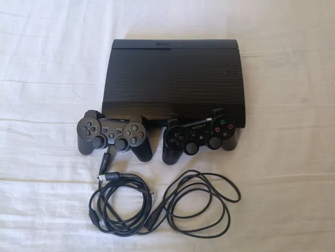 Vendo ps3 super slim