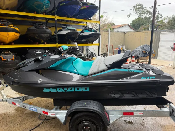 Jet ski GTR 230