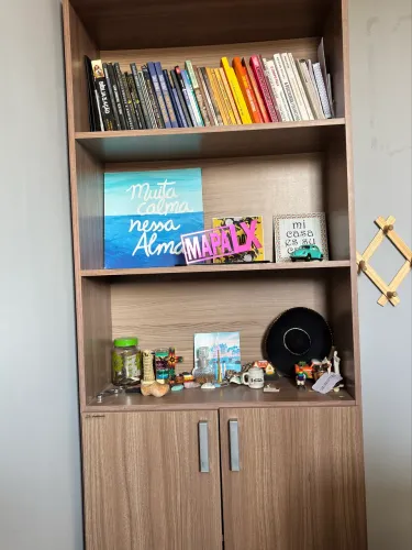 Estante de livros