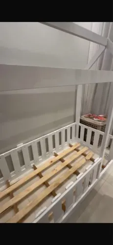 Cama montessoriana