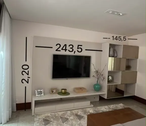 Painel de TV com armário