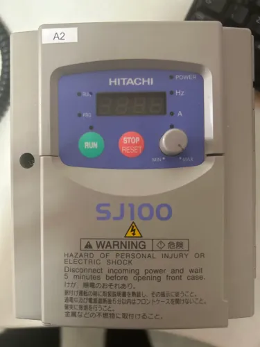 Inversor de frequência HITACHI SJ 100 (com defeito) 