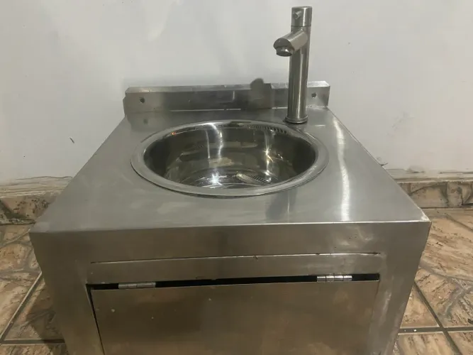 ia assepsia em aço inox com torneira - excelente estado de conservação