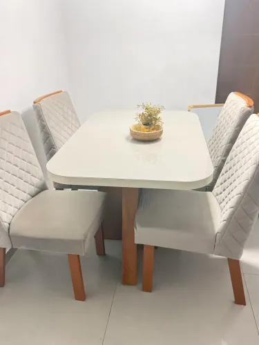 Vendo linda mesa 4 lugares