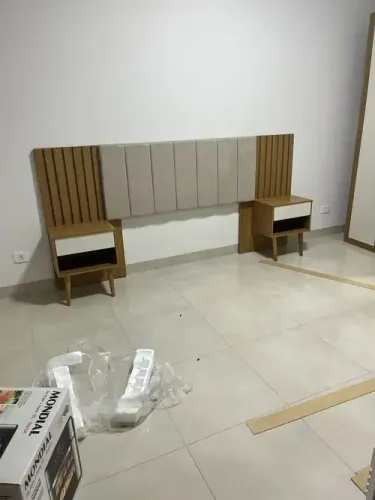 Cabeceira Box Zara com Capitonê e Mesa de Cabeceira - Casal e Queen (Semi-novo)