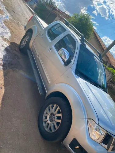 Nissan Frontier SL CD 4X4 2.5tb Diesel AUT 2015