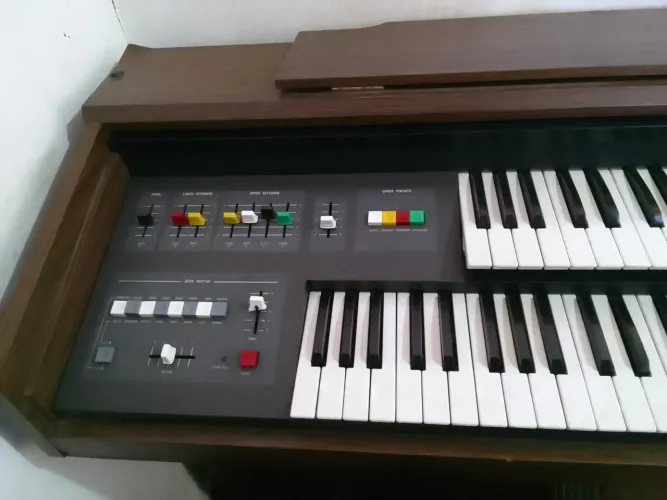 Órgão Gambit DX-150R