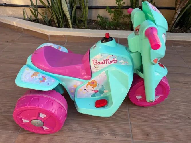 Moto Elétrica Infantil (Triciclo) 6volts