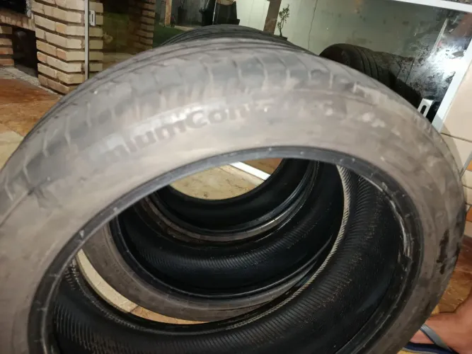 Pneu semi novos do fast back
