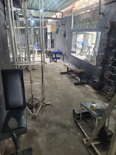 VENDO OU TROCO ACADEMIA PARA TREINAR EM CASA 