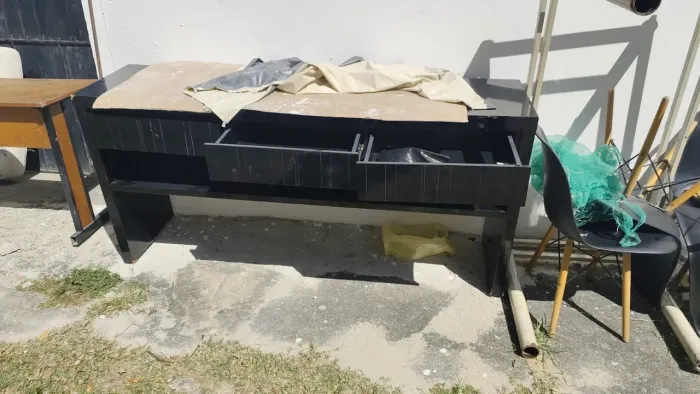 Rack preto + outros móveis (venda só até hoje)
