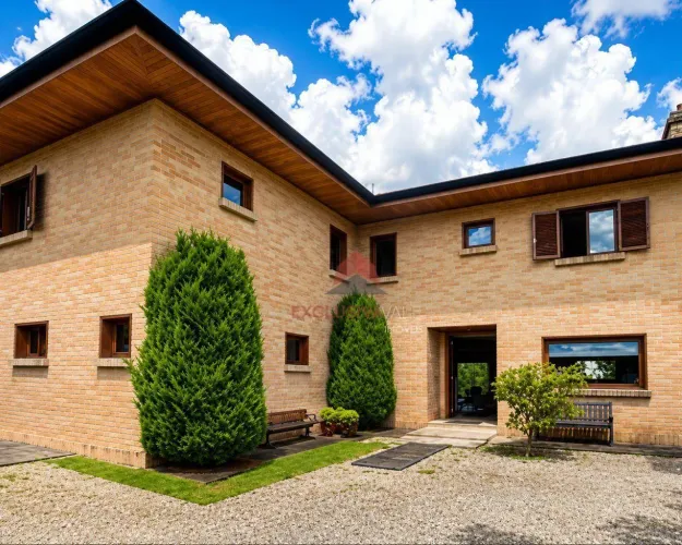 Casa com 4 dormitórios, 320 m² - Vila Capivari - Campos do Jordão/SP