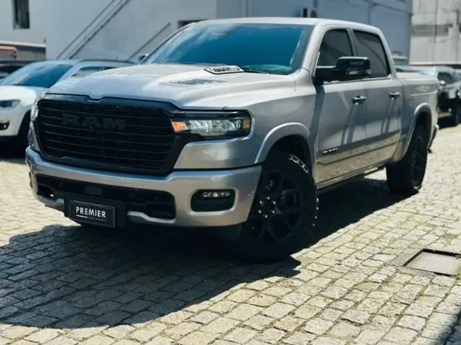 Ram 1500 Laram. Night ED. Bi-TB 3.0 4X4 Aut. 2025