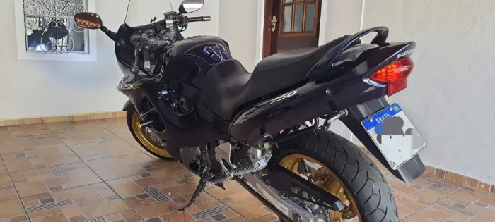  Suzuki GSX 750F