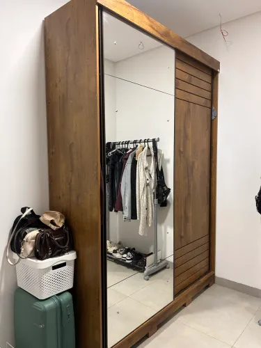 Guarda Roupa