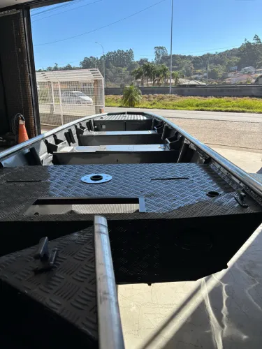 Barco de alumínio Amazon up 5.5