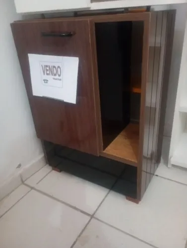 Linda mesinha de cabeceira 