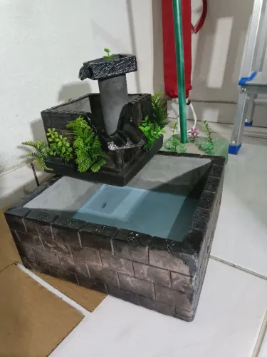Fontes reais em miniatura feitas em pedra