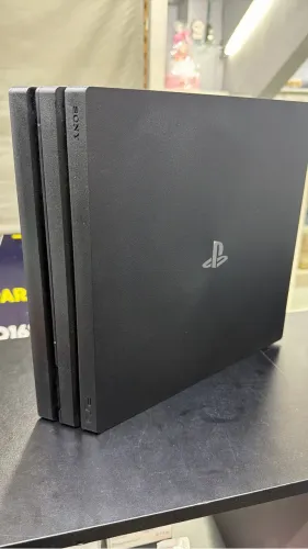 PlayStation 4 pro 1TB